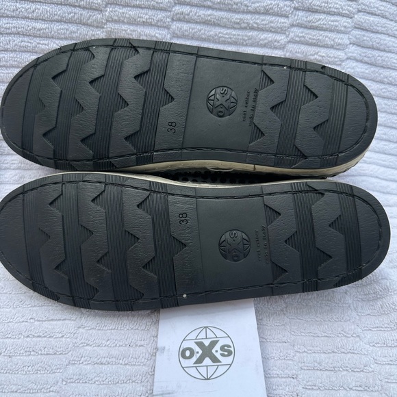 O.X.S FREE PEOPLE STUDDED TENNIS SHOE SZ 38 USA 7 1/2 MADE IN ITALY NEARLY NEW - Picture 4 of 6